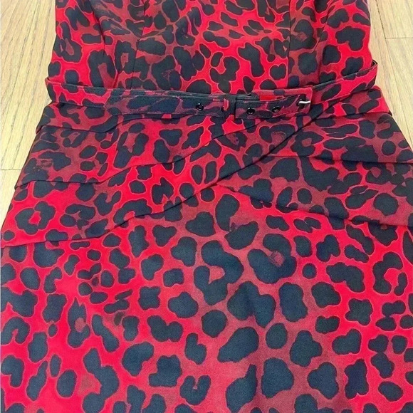 Caché Women’s Red and Black Leopard Print Sheath Dress with Belt Size 4 - Picture 4 of 12